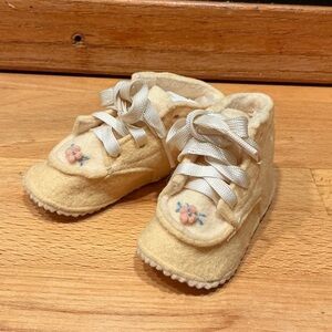 Vintage Felt Baby Shoes
